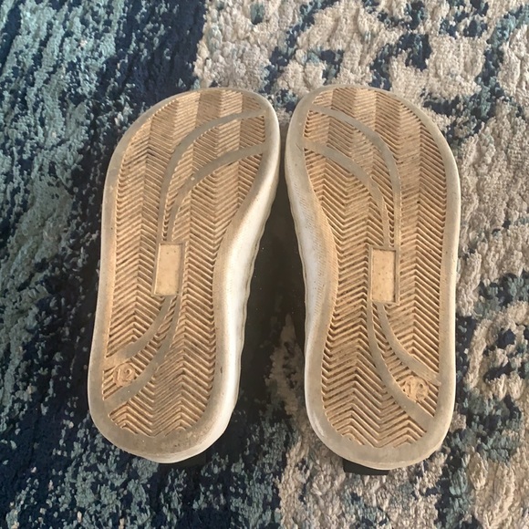 Girls SO shoes - Picture 3 of 3